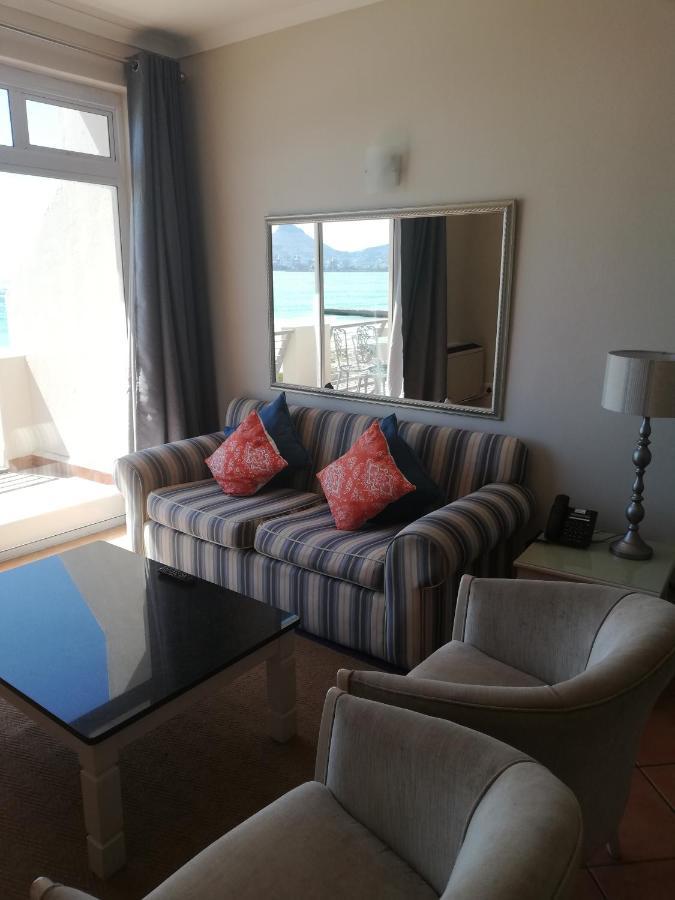 Beachfront At Leisure Bay Apartment